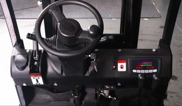 3 wheel electric forklift REGO CPD20TV8 - 2t.