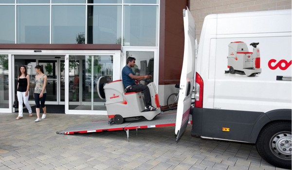 Подопочистваща машина REGO Comac Innova 55B