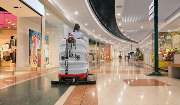 Подопочистваща машинa REGO Comac Optima