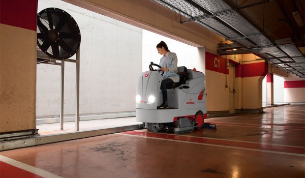 Подопочистваща машинa REGO Comac Optima
